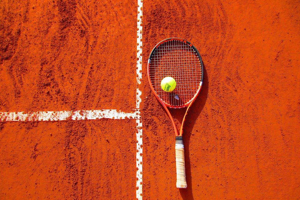 How to start playing tennis? Some tips for beginners