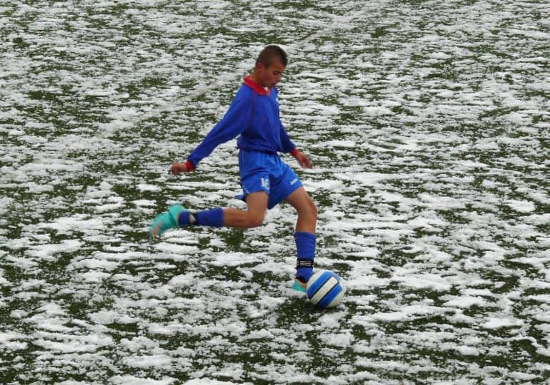 Charging batteries for the whole year. What should an amateur footballer's winter training look like?