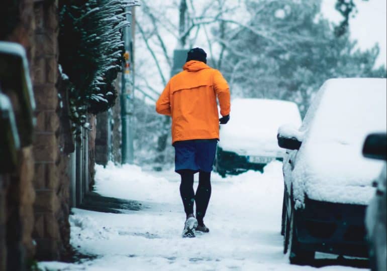 Essential accessories for the winter runner