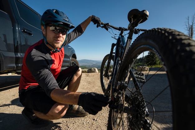 How Do 12-Speed Cassettes Enhance Your Mountain Biking Experience?