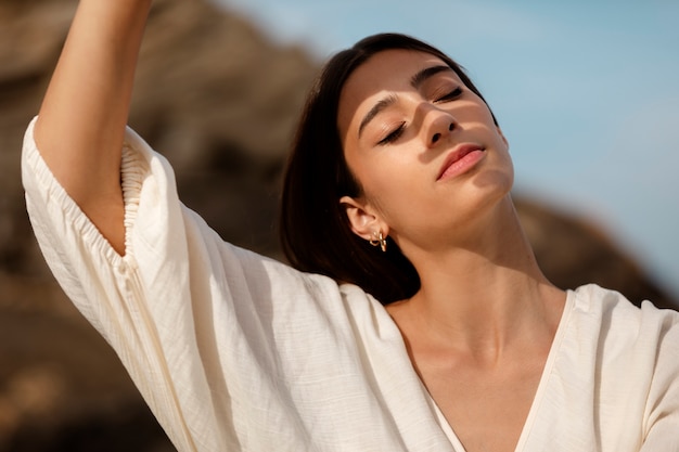 How Can Supplements Enhance Your Natural Glow for Sun-Kissed Skin?